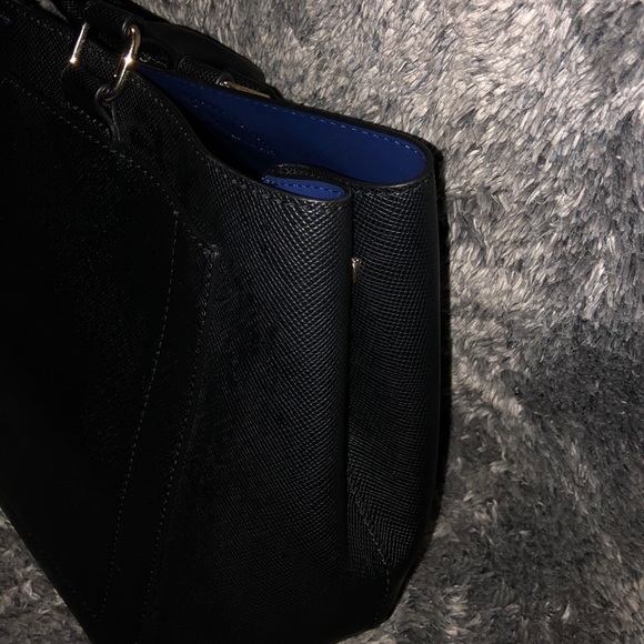 Kelly & Katie black exterior blue interior tote - Picture 8 of 9